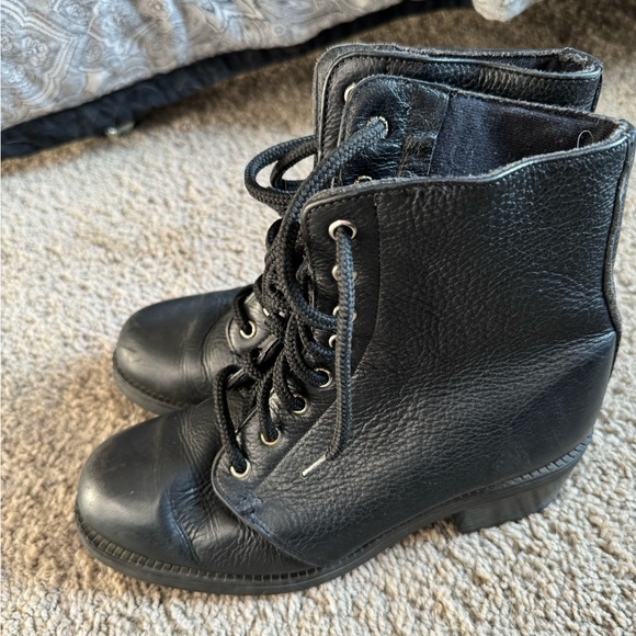 Roots Combat Style Boots ⭐️ Size 9 ⭐️ - Picture 8 of 11